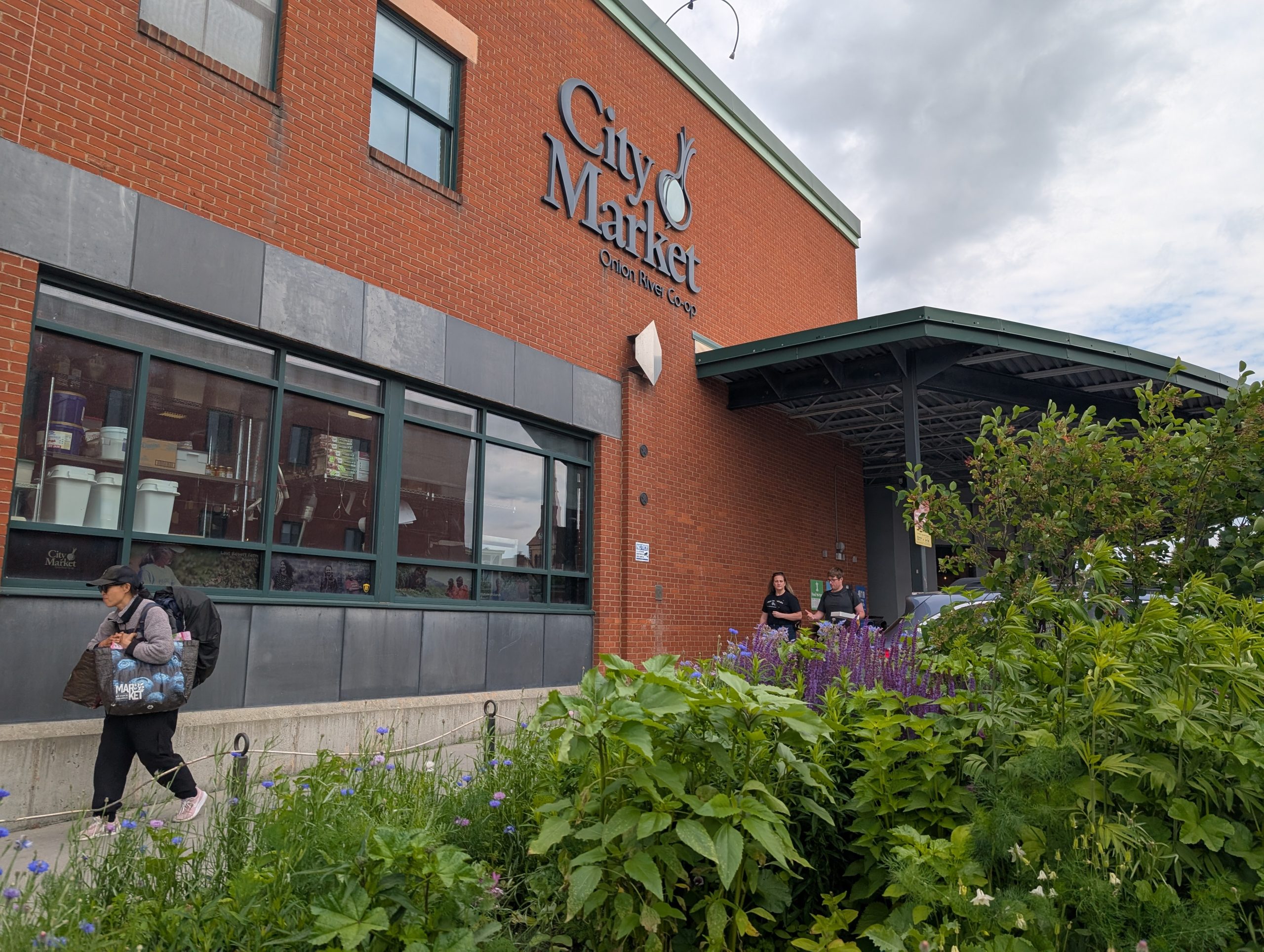 Downtown City Market Closed for the Day After Shoplifting Incident