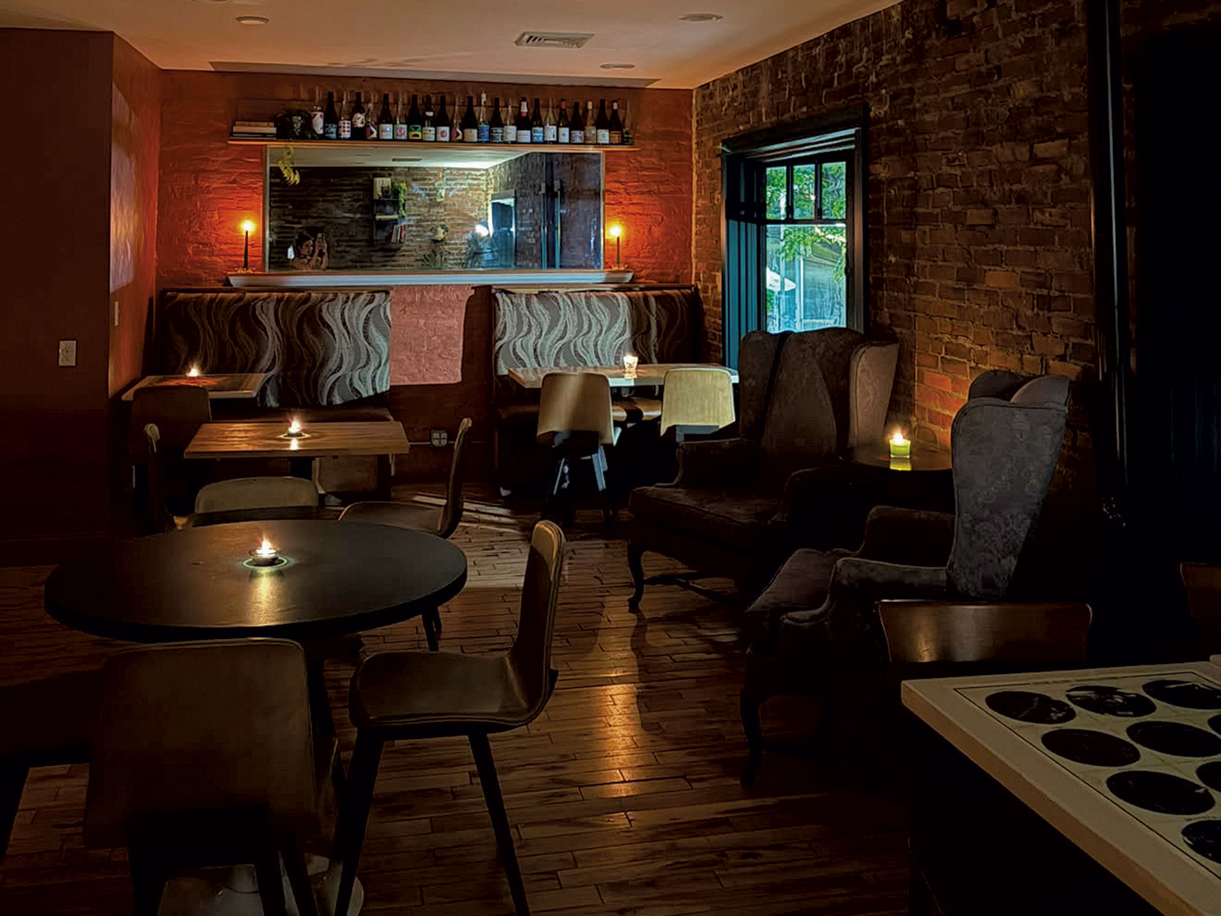 Sneakers Bistro Goes Nighttime With Sneakeasy Cocktail Lounge